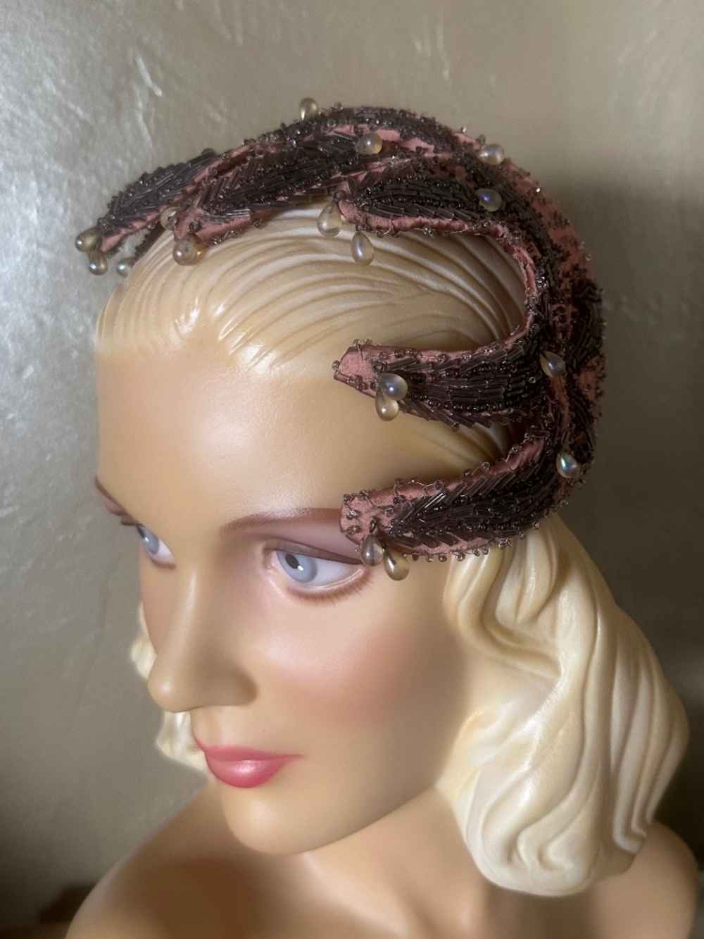 INTRICATELY BEADED 1950s' ASYMMETRICAL COCKTAIL HAT